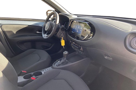 Toyota Aygo X 7 of 21