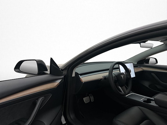 Tesla Model 3 10 of 30