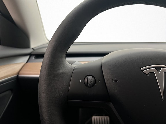 Tesla Model 3 15 of 30