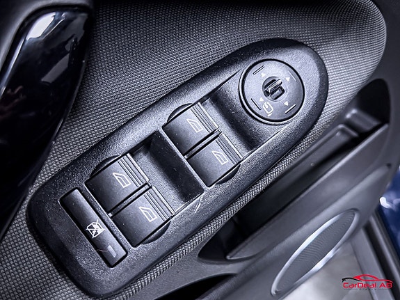 Ford Kuga 28 of 30