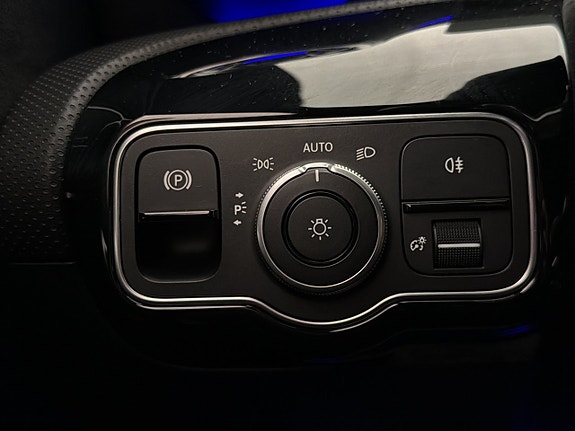 Mercedes-Benz A200 14 of 30