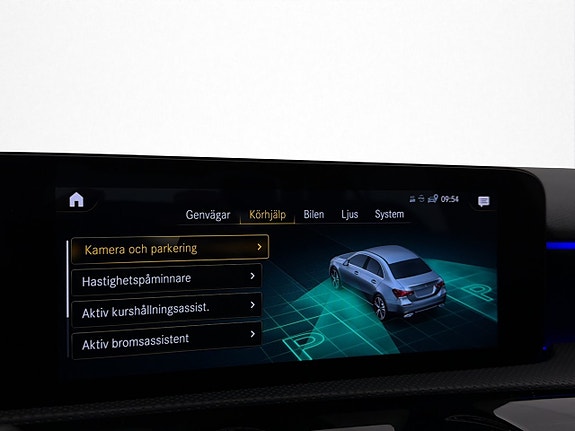 Mercedes-Benz A200 23 of 30