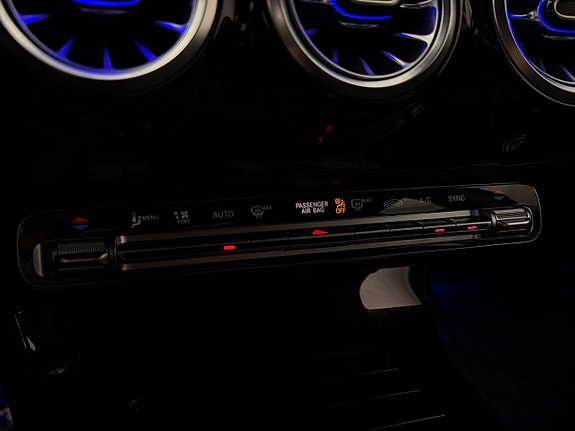 Mercedes-Benz A200 25 of 30