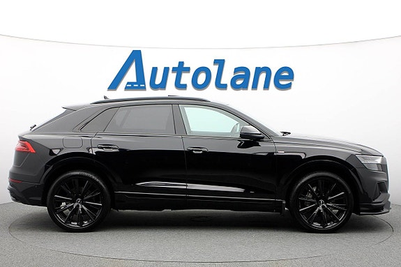 Audi Q8 9 of 30