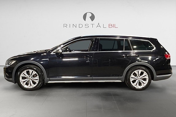 Volkswagen Passat Alltrack 4 of 17