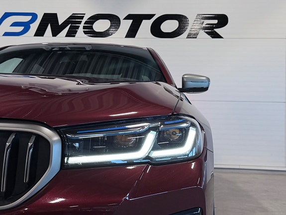 BMW M550i 5 of 27