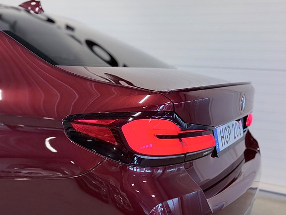 BMW M550i 8 of 27
