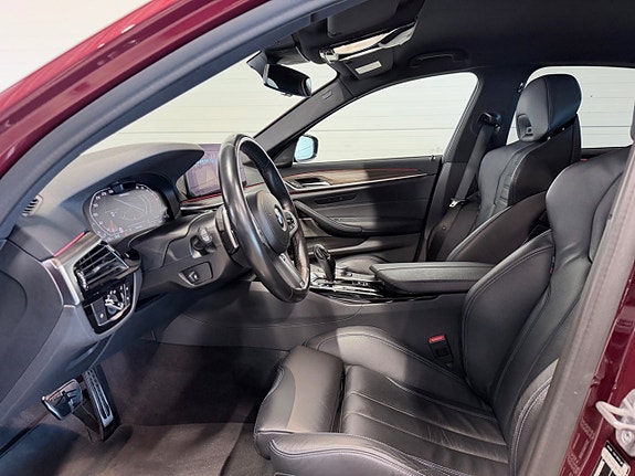 BMW M550i 12 of 27