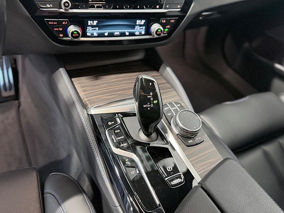 BMW M550i 16 of 27