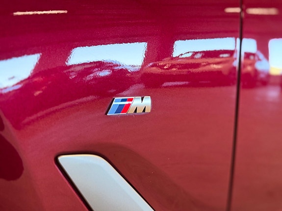 BMW M550i 9 of 27