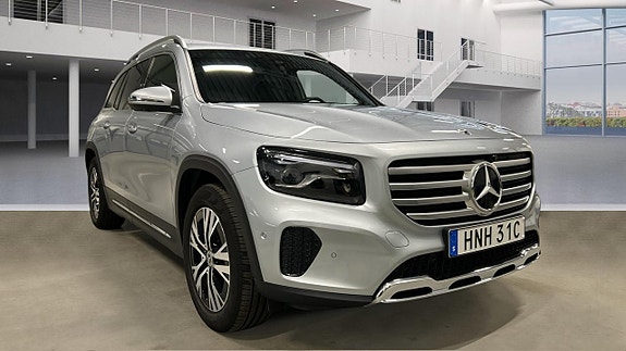 Mercedes-Benz GLB220 d 3 of 6