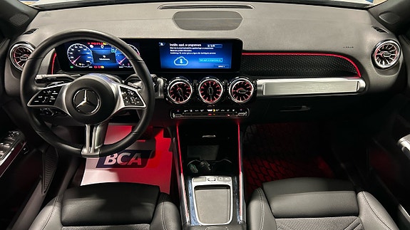 Mercedes-Benz GLB220 d 4 of 6