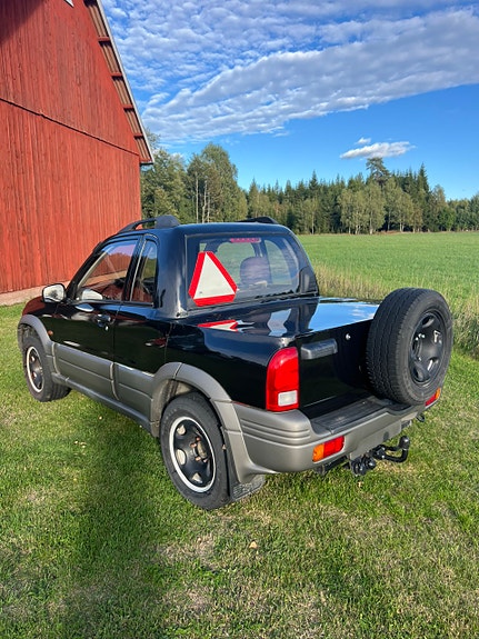 Suzuki Grand Vitara 4 of 11