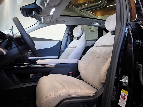 Mazda CX-6e 8 of 18