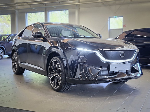 Mazda CX-6e 2 of 18