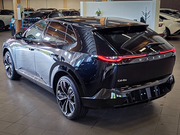 Mazda CX-6e 4 of 18