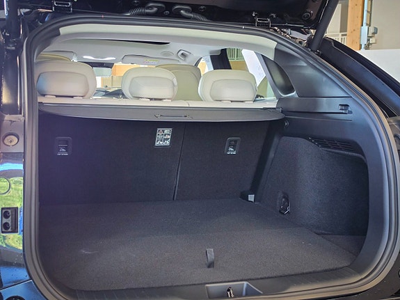 Mazda CX-6e 17 of 18