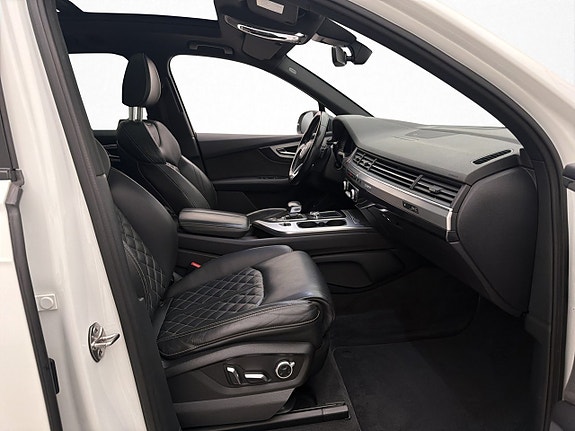 Audi SQ7 26 of 30