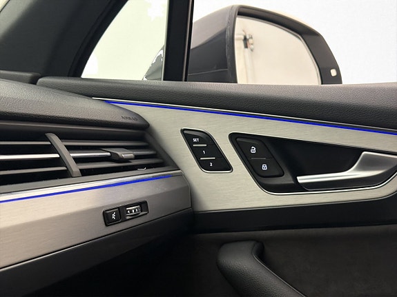 Audi SQ7 28 of 30