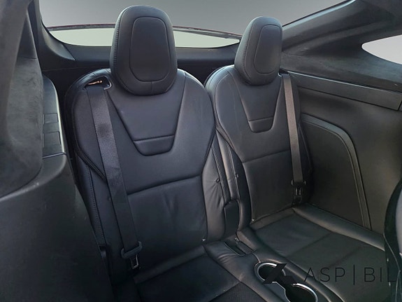 Tesla Model X 17 of 17