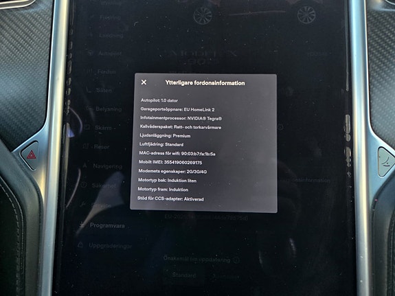 Tesla Model X 15 of 17