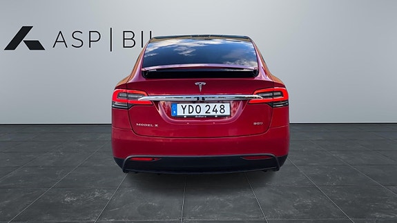 Tesla Model X 5 of 17