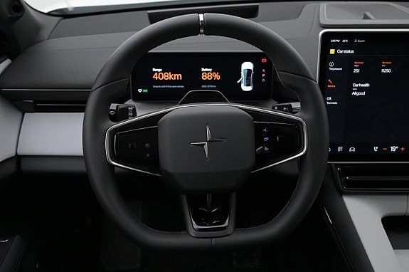 Polestar 4 7 of 27