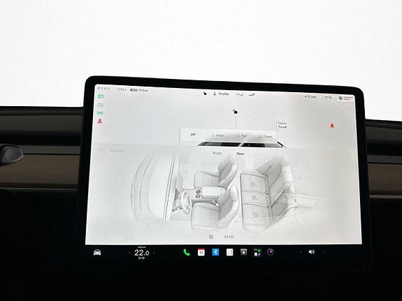 Tesla Model Y 24 of 30