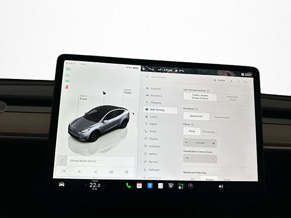 Tesla Model Y 25 of 30