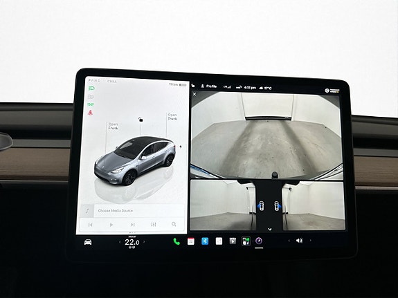 Tesla Model Y 22 of 30