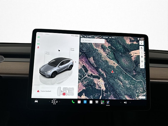 Tesla Model Y 20 of 30