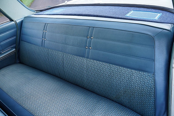Chevrolet Impala 15 of 30
