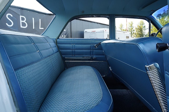 Chevrolet Impala 19 of 30