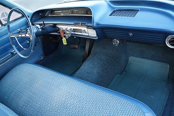 Chevrolet Impala 24 of 30