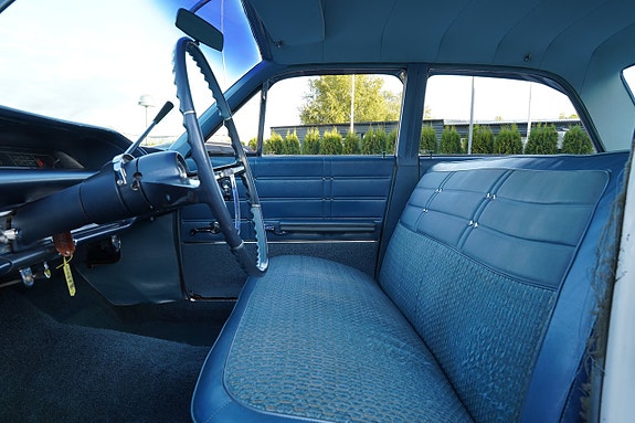Chevrolet Impala 11 of 30