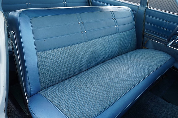 Chevrolet Impala 23 of 30