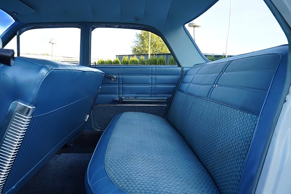 Chevrolet Impala 14 of 30