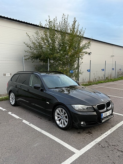 BMW 320d 2 of 6