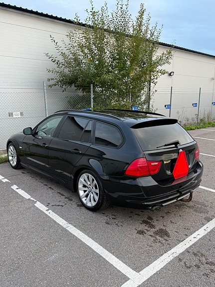 BMW 320d 3 of 6