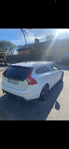 Volvo V60 3 of 4