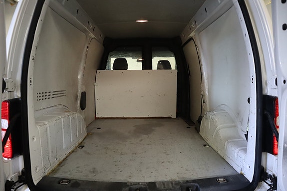 Volkswagen Caddy Maxi 10 of 19