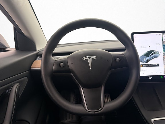 Tesla Model 3 14 of 30