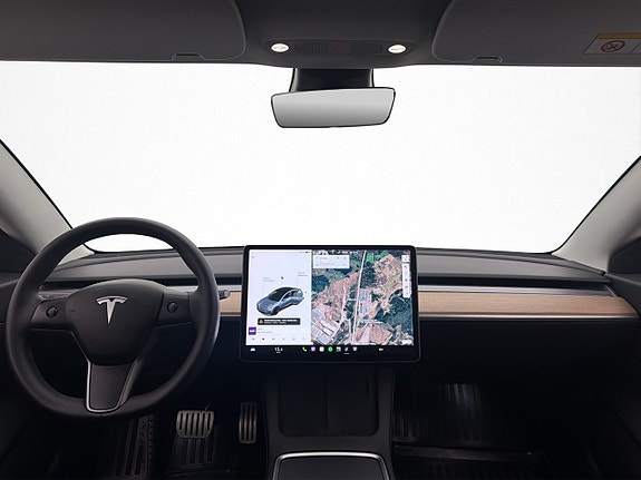 Tesla Model 3 13 of 30