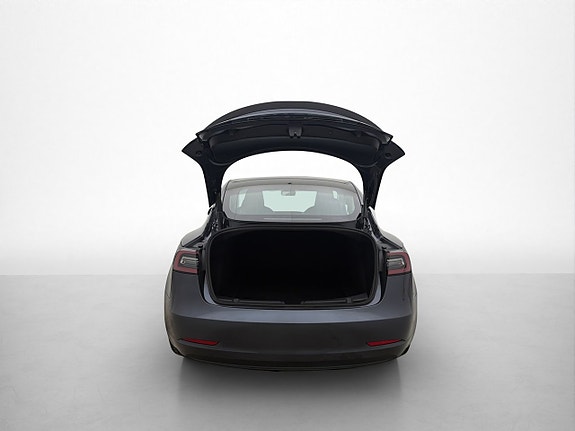 Tesla Model 3 9 of 30