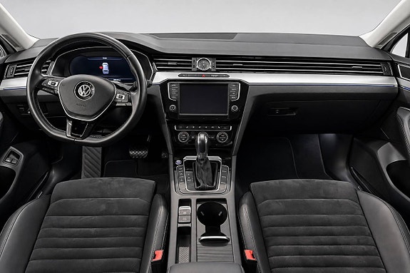 Volkswagen Passat 14 of 22