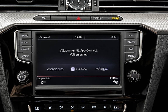 Volkswagen Passat 20 of 22