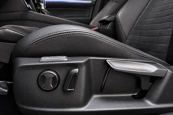 Volkswagen Passat 17 of 22