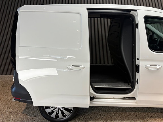 Volkswagen Caddy 12 of 15
