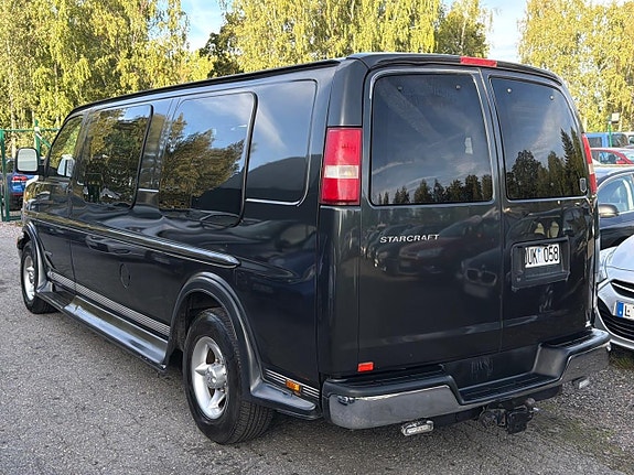 Chevrolet Express 15 of 30