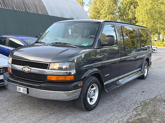 Chevrolet Express 17 of 30